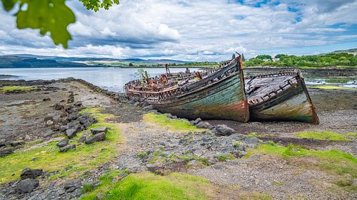 Oude visserboten bij Salen, eiland Mull, Schotland.