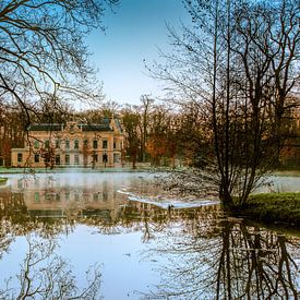 Schloss Nienoord Lauch mit Teich von R Smallenbroek