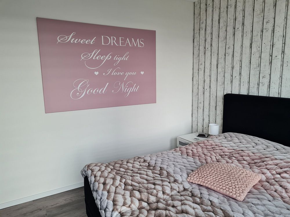 Sweet dreams - Pink  by Sandra Hazes 