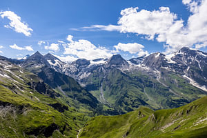 Blick auf den Großglockner bis zum Großen Wiesbachhorn