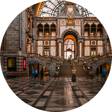 Station Antwerpen - Centraal station Antwerpen in Belgie van Jolanda Aalbers