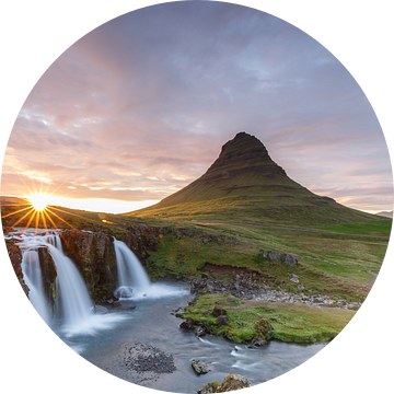 Kirkjufellsfoss  bij midzomernachtzon