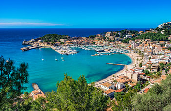 Port de Soller, port de plaisance idyllique sur l'île de Majorque, Espagne Mer Méditerranée