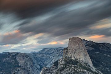 Demi-dôme au coucher du soleil, Parc national de Yosemite, Californie, États-Unis, USA, sur Markus Lange