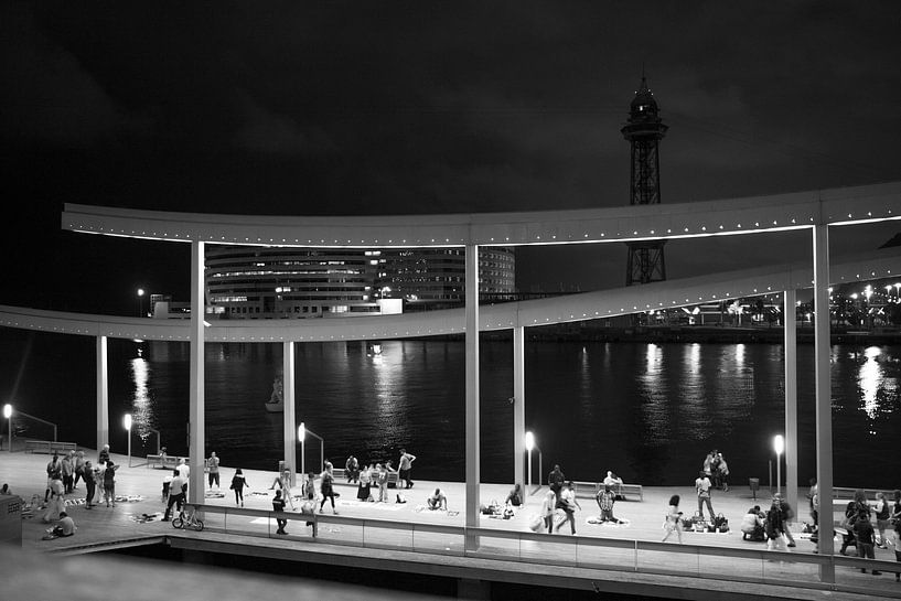 Rambla del Mar, Barcelona in black and white by Suzanne Schoepe
