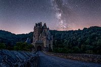 Milkyway above burg Eltz