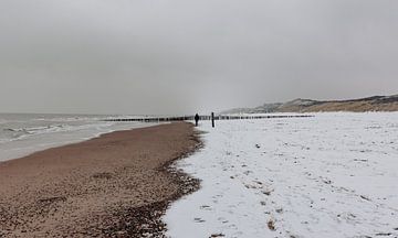 Schnee, Sand und Wasser in Domburg von Percy's fotografie