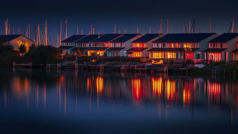 Wohnungen am Wasser in Den Oever von Rob Baken