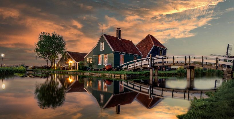 Hollandse lucht boven de Zaanse Schans van Mario Calma