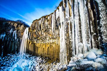 Eiszapfen am Wasserfall von Leo Schindzielorz