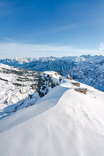 prachtig uitzicht op de Allgäuer Alpen zoals de Fellhorn in de winter