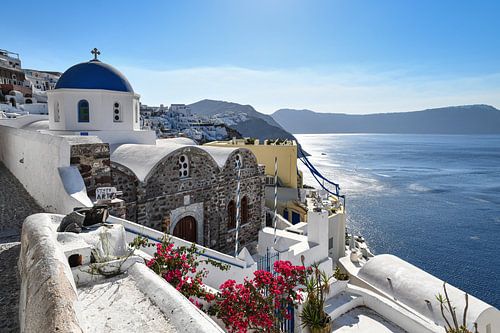 De blauwe koepels van Santorini