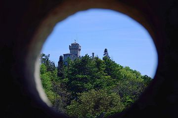 Schattig uitzicht op de tweede toren van Frank's Awesome Travels