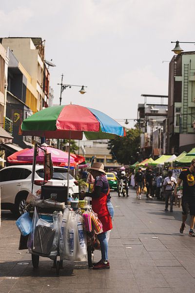 Bangkok's vibrant hustle and bustle: The Beat... by Ken Tempelers