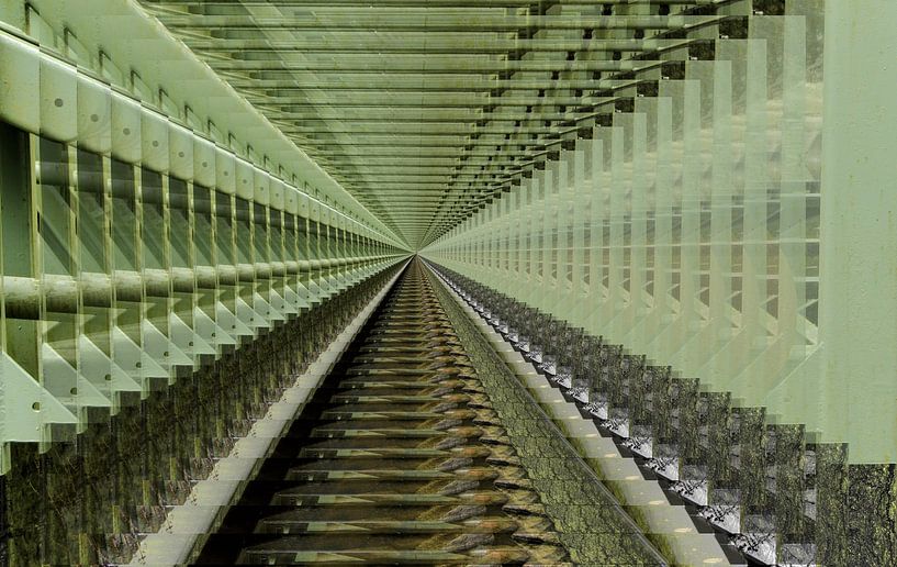 fading lines in a machine by George van der Vliet