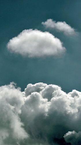 Hoog in de Wolken.