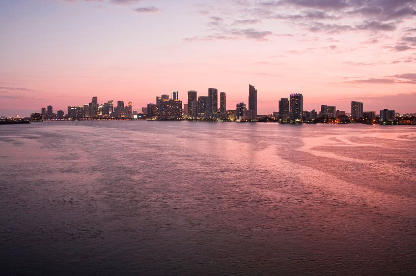 SA11327338 Skyline of Miami at a pink sunset by BeeldigBeeld Food & Lifestyle