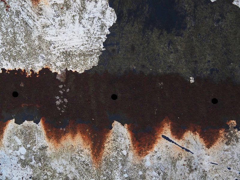 Car wreck with rust 3 by Helene Ketzer