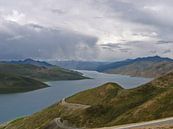 Tibetaans bergmeer van Gert-Jan Siesling thumbnail