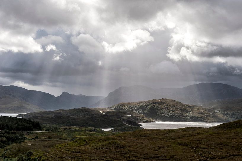 Die Sonne bricht durch, Schottland von Annick Cornu