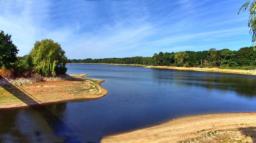 Vue sur le lac de barrage de Hullern par Edgar Schermaul