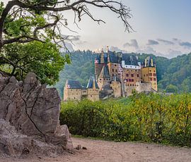 Burg Eltz by Dave Verstappen