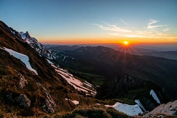 Sonnenuntergang von Schäfler in die Schweiz von Leo Schindzielorz