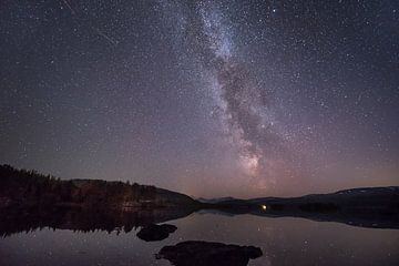 Milkyway over Norway van Marc Hollenberg