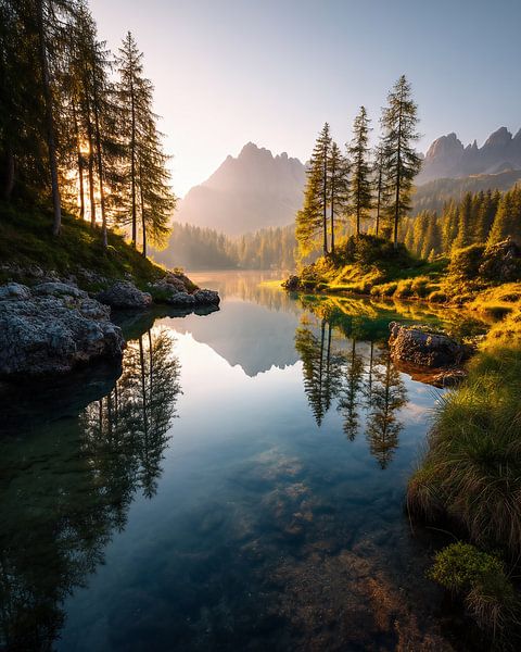 Strahlen über dem See von fernlichtsicht