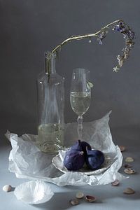 Still life 'Figs in grey by Willy Sengers