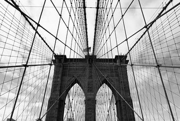 Lijnenspel van Brooklyn Bridge van Ronn Perdok