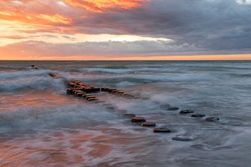 Rough sea at sunset in front of Ahrenshoop by t.ART