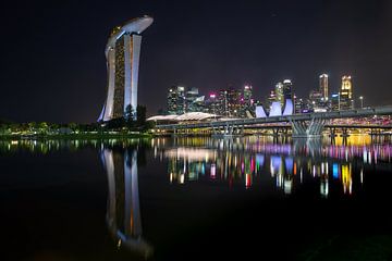 Singapur bei Nacht - Marina Bay Sands von Thomas van der Willik