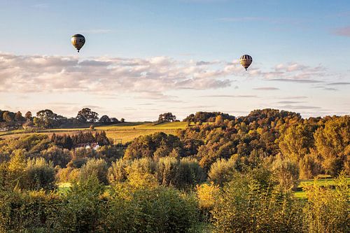 Ballone über dem Schaelsberg von Rob Boon