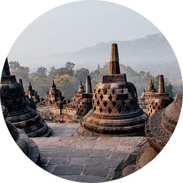 Zonsopkomst bij tempel Borobudur op Java, Indonesië van Expeditie Aardbol