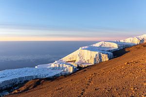 Gletsjer op de Kilimanjaro van Mickéle Godderis