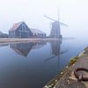 Molen De Otter bij Oterleek in de mist van peterheinspictures