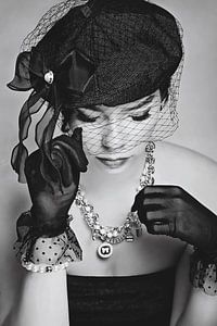 Elegante Frau im Vintage-Stil von StyleStudio M21