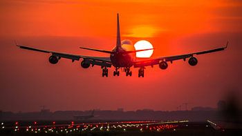 KLM cargo Boeing 747 landet