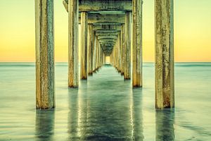 Goldene Säulen - Scripps Pier von Joseph S Giacalone Photography