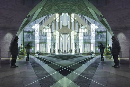 Station Antwerpen Centraal. Meervoudige belichting.