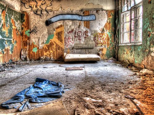 Chambre dans un ancien sanatorium abandonné