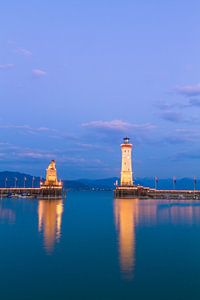 Haven van Lindau in de avond van Jan Schuler