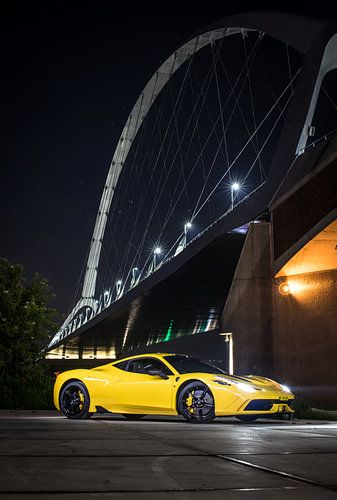 Supercar Ferrari 458 Speciale Vertical