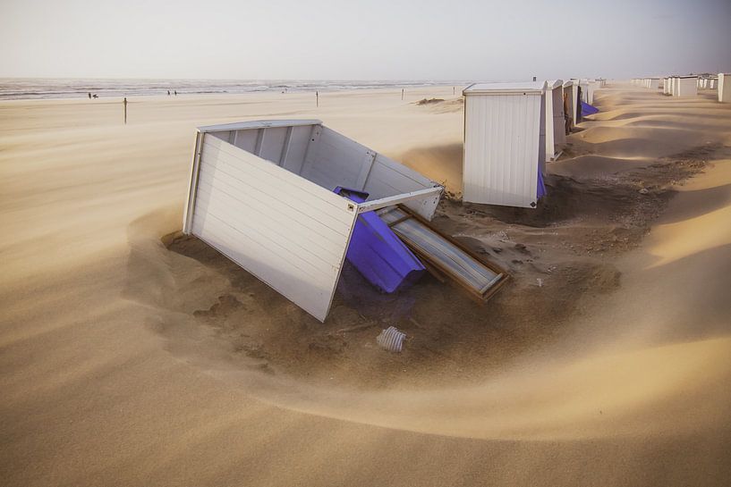 Storm on the beach of Katwijk by Dirk van Egmond