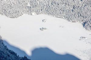 Der Eibsee vom Gipfel der Zugspitze aus gesehen