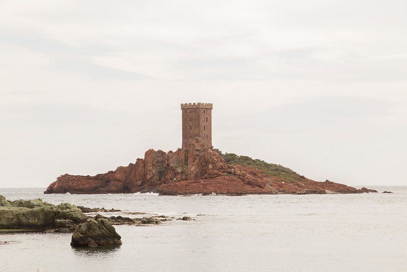 The black rocks by Marienke Vos