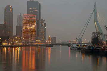 Kop van Zuid and Erasmus Bridge by Remco Swiers