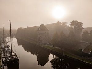 Zwolle Thorbeckegracht an einem nebligen Herbstmorgen