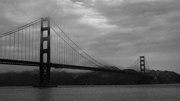 The Golden Gate Bridge in Black and White | United States | America Travel Photography by Dohi Media